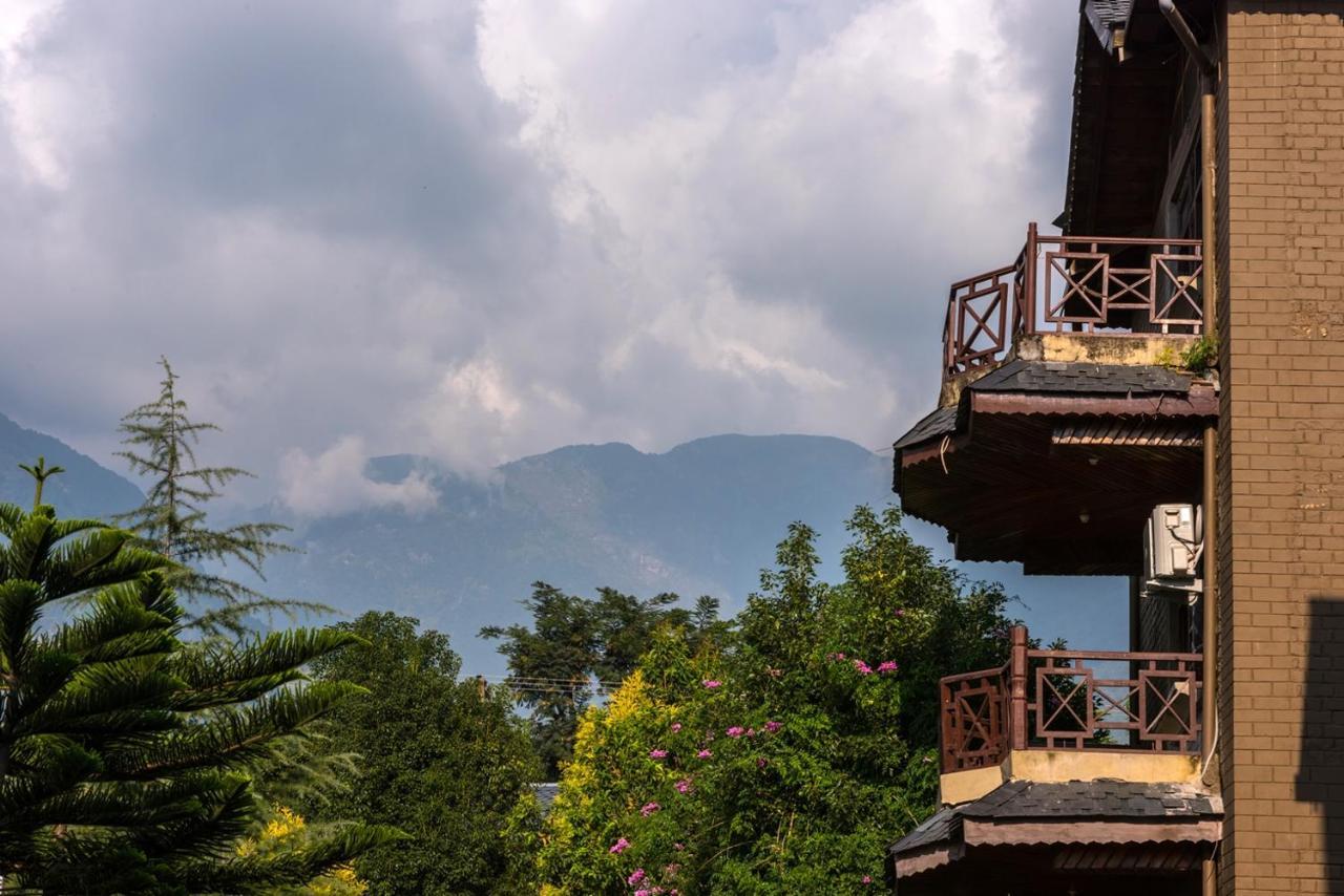 Blossoms Village Resort Dharamshala Exterior photo